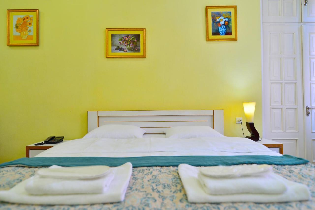 Hotel Blissdom Tiflis Exterior foto