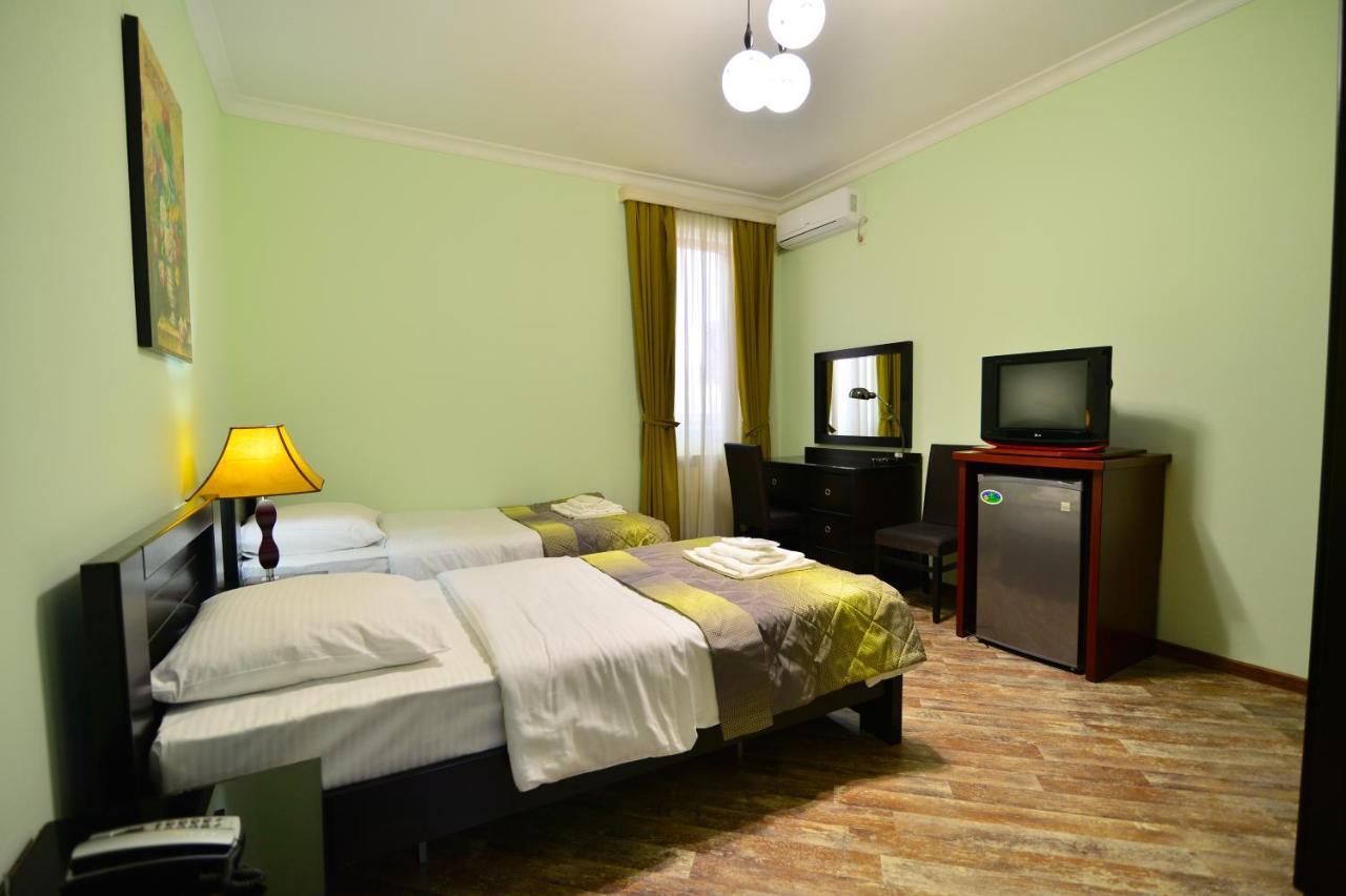 Hotel Blissdom Tiflis Exterior foto