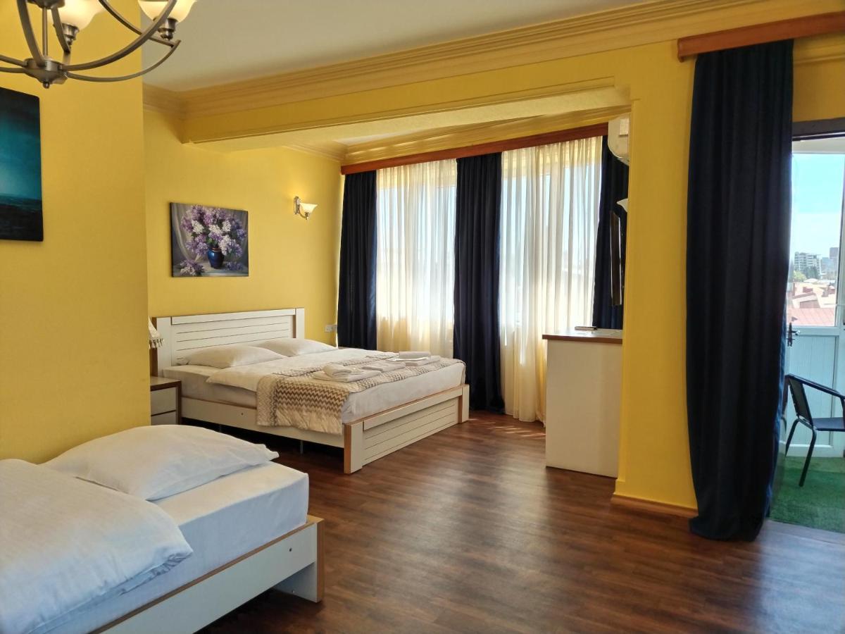 Hotel Blissdom Tiflis Exterior foto