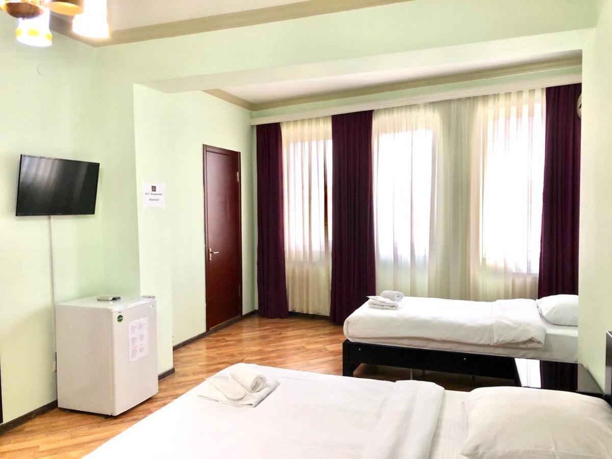 Hotel Blissdom Tiflis Exterior foto